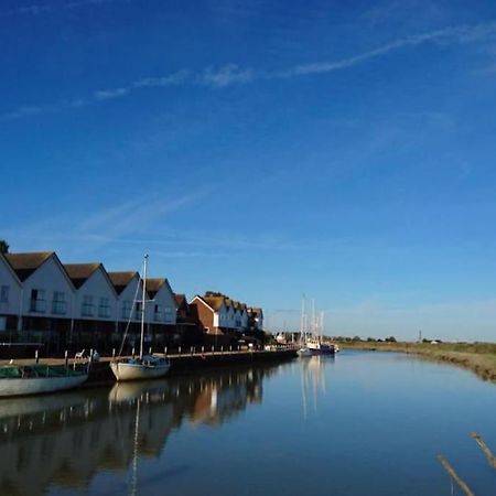Stunning 1 Bedroom Apartment Over Looking River Rye Luaran gambar
